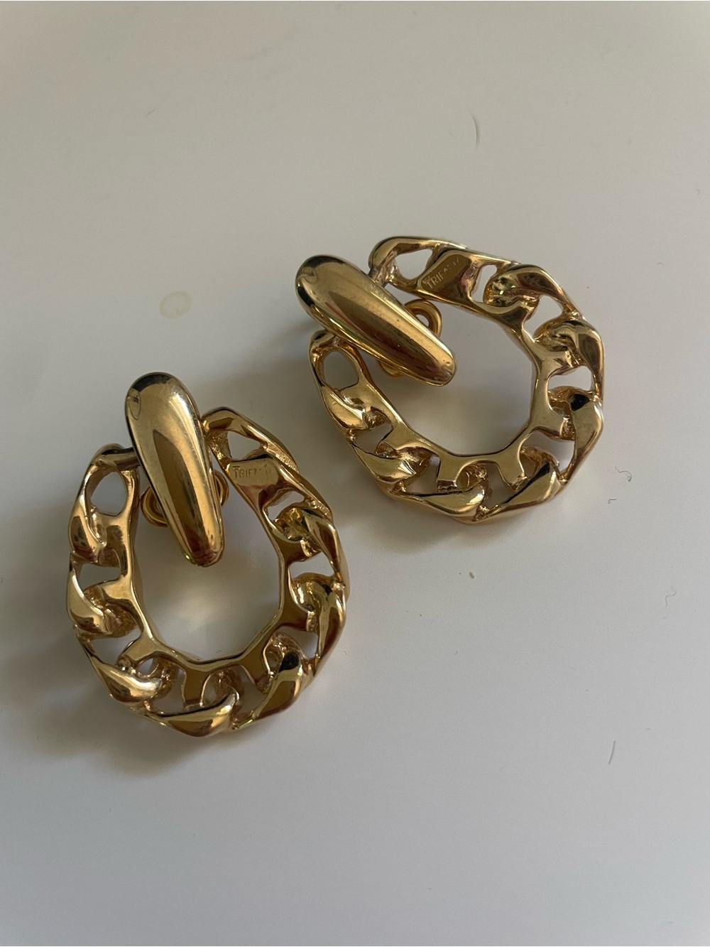 Gold Chain-Link Clip-On Hoop Earrings for Women